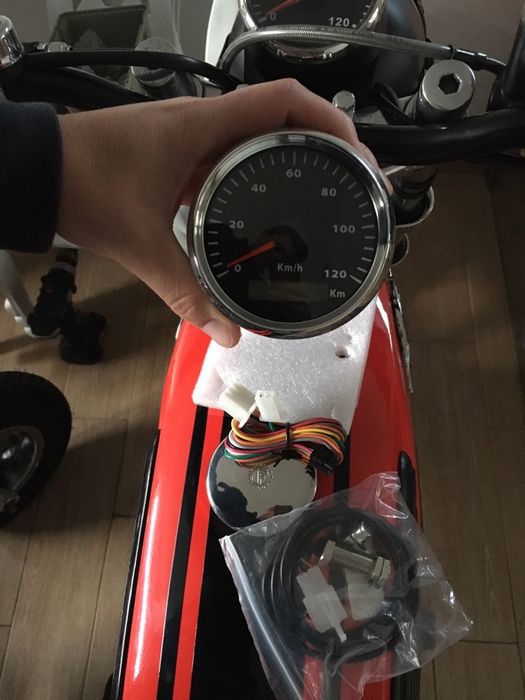 Conta kilometros famel xf17