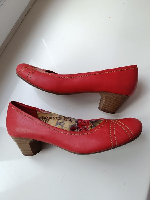 Туфлі жіночі шкіряні червоного кольору MARCO TOZZI 38 розмір