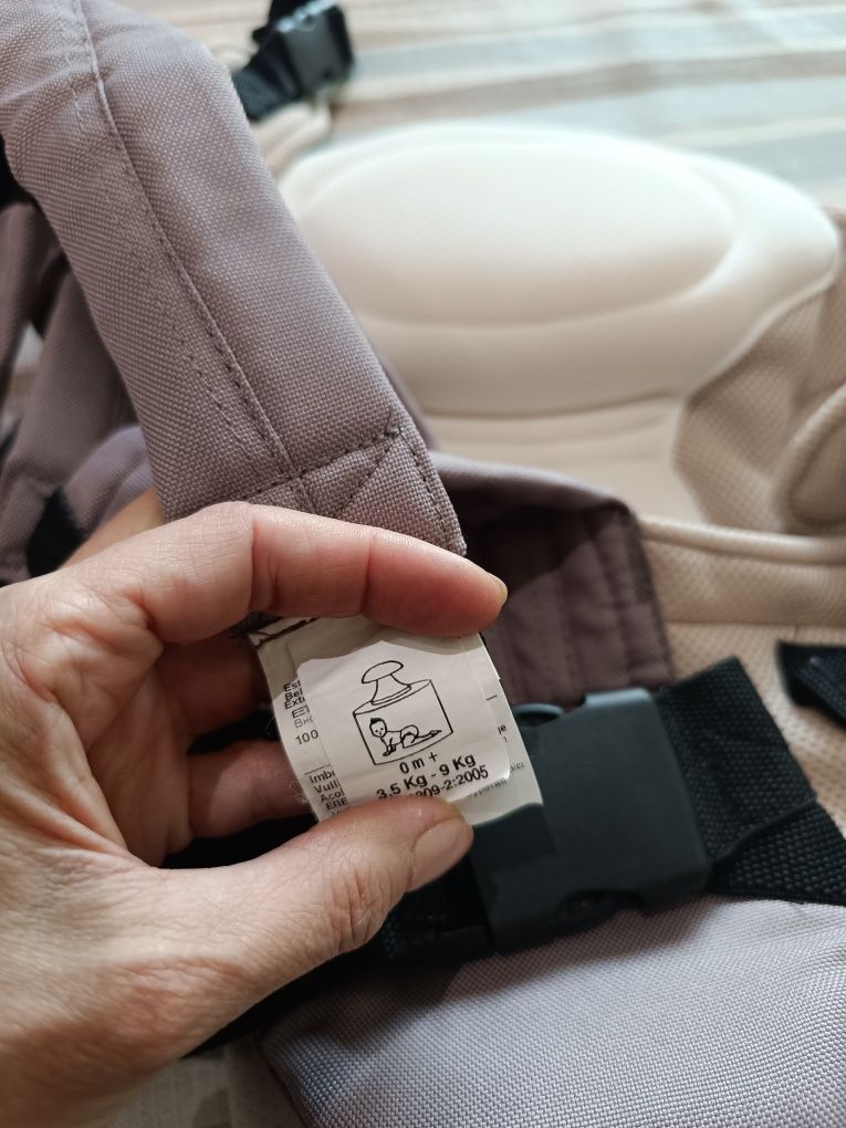 Porta bebe vários panos