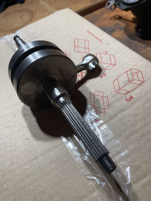 Срочно Коленвал Carenzi Racing-горизонт) джог