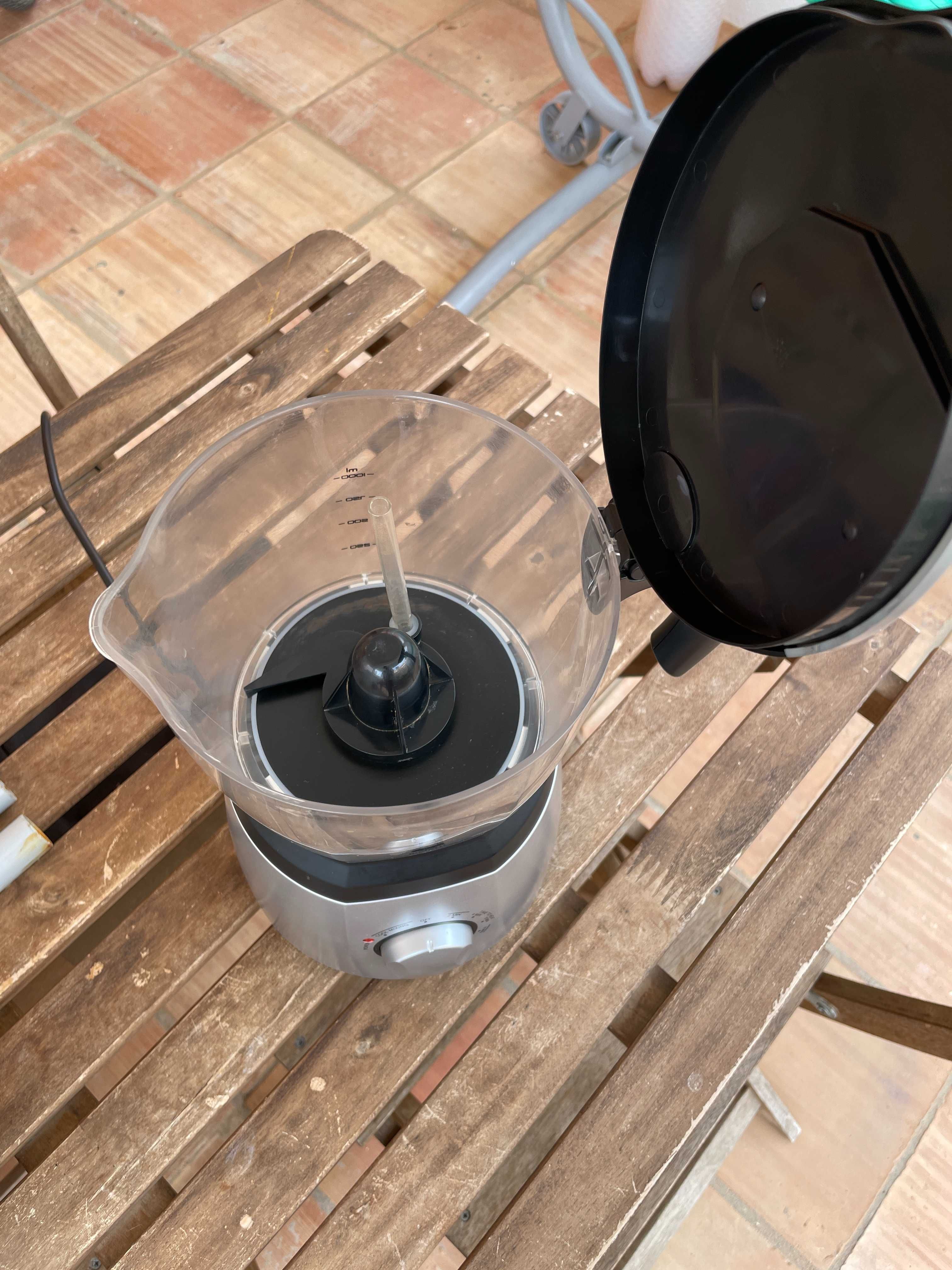 Máquina de fazer espuma ou chocolate quente Bialetti