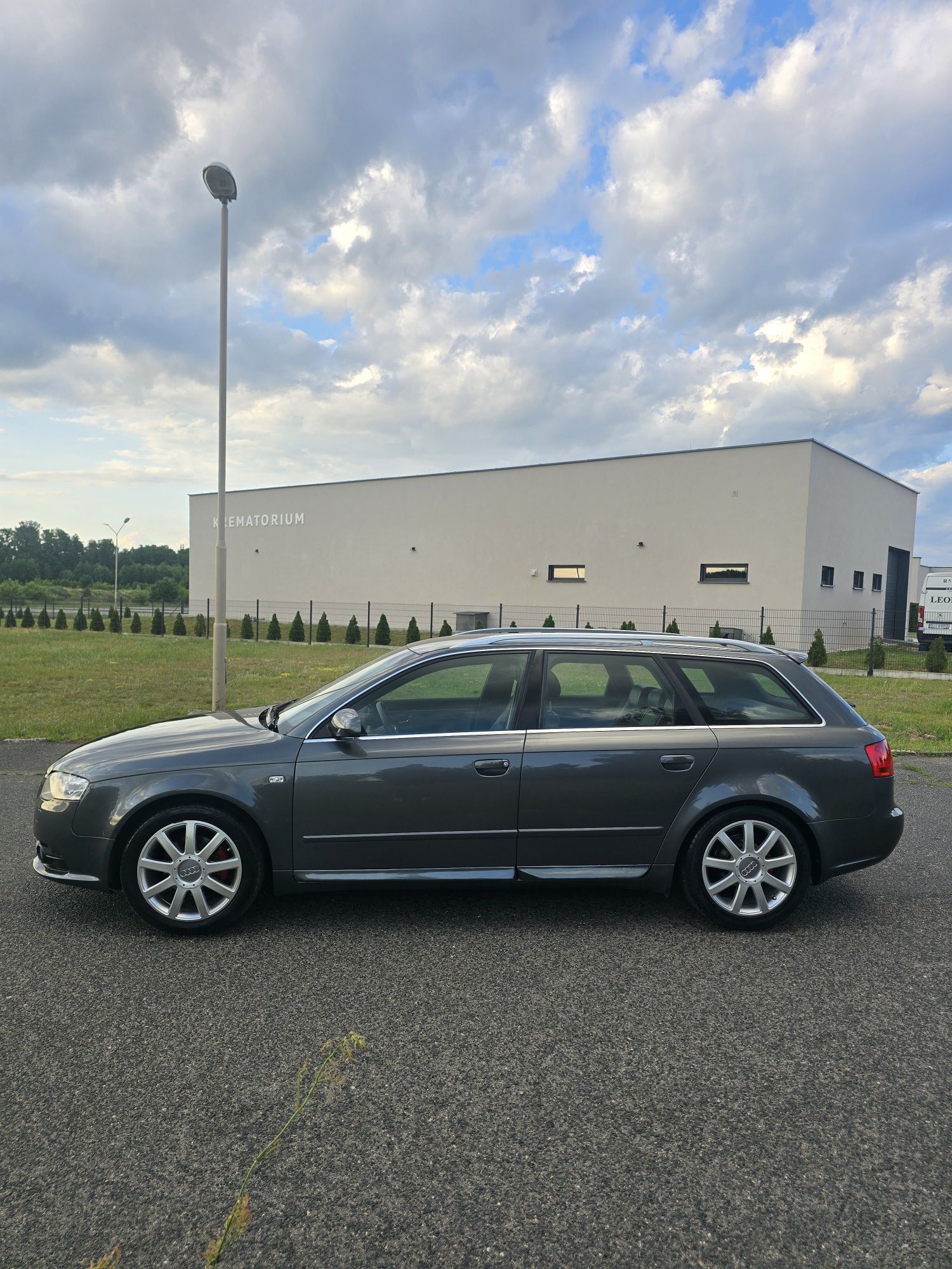 Audi a4 b7 2.0 tdi s line  140 km