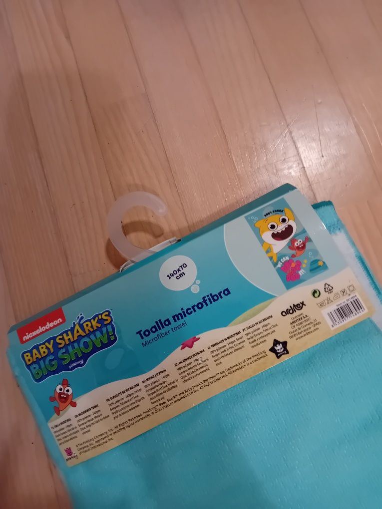 Zupełnie nowy w opakowaniu recznik duży mikrofibra