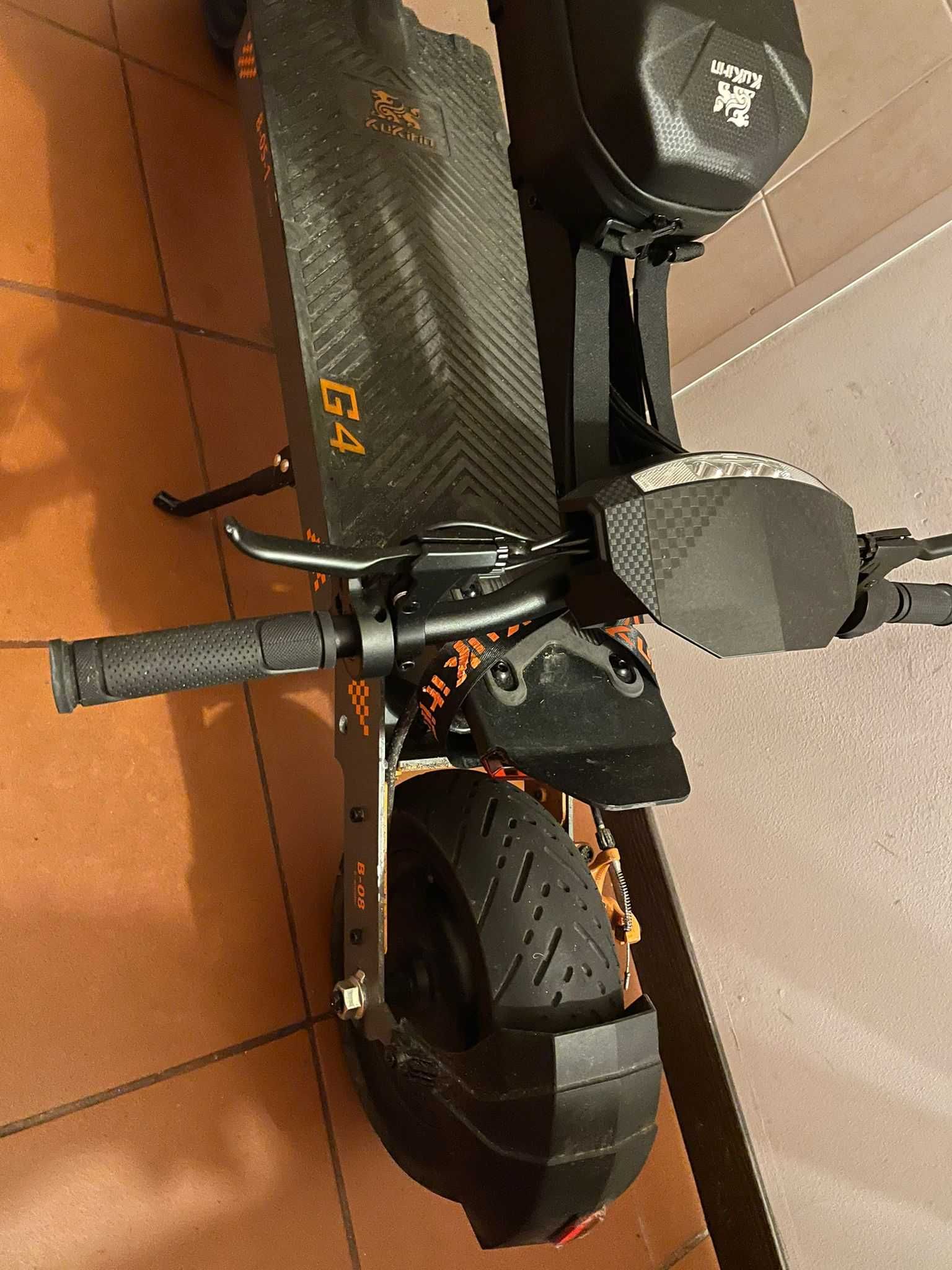 Trotinete Elétrica Kukirin G4 com apenas 156 km de utilização