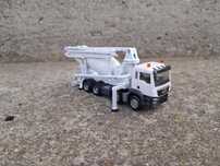 Pompa do betonu Man Mercedes Herpa h0 1:87