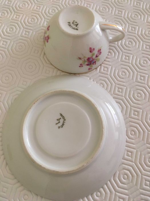 Pires e chávena de café - Vista Alegre