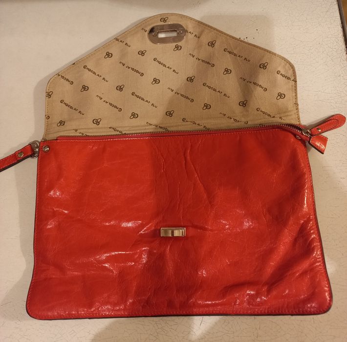 Кожаный клатч в очень хорошем состоянии