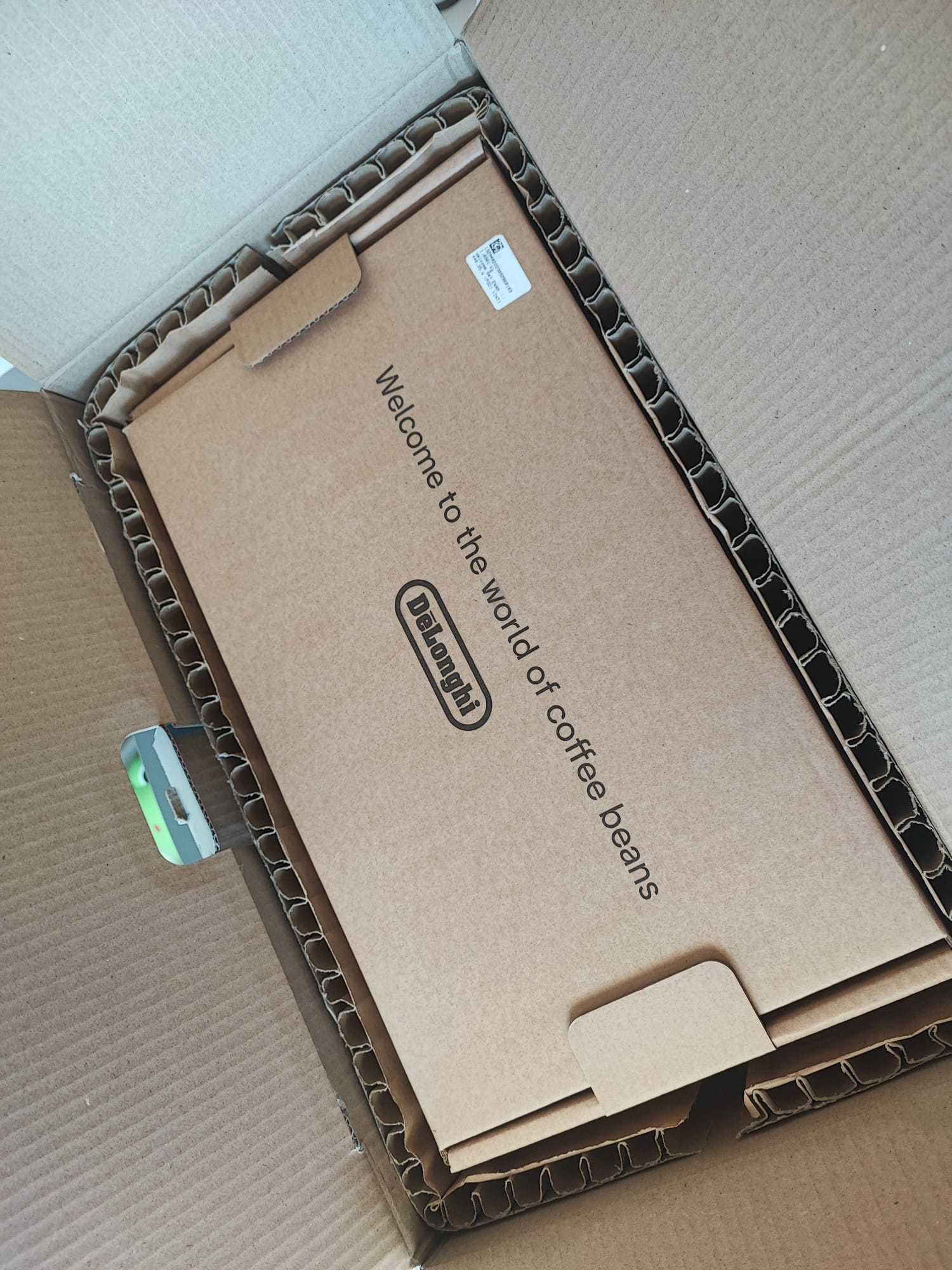 Máquina de café deLonghi rivelia