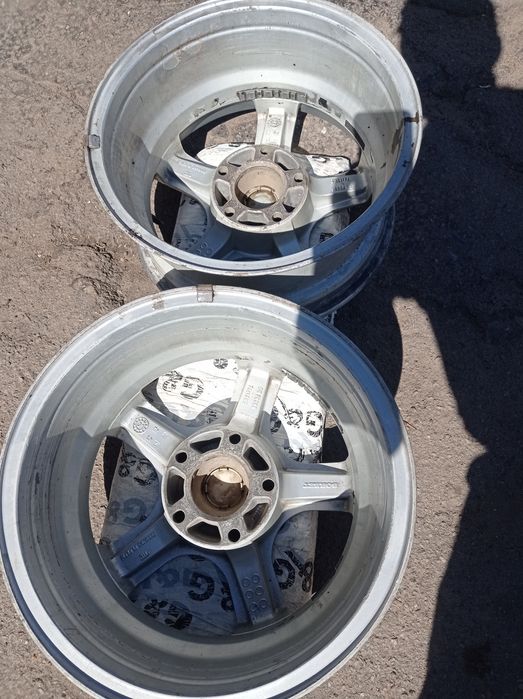 Продам титаны на БМВ размер 15.