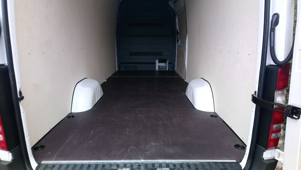 Zabudowa auta dostawczego MB Sprinter L3H2