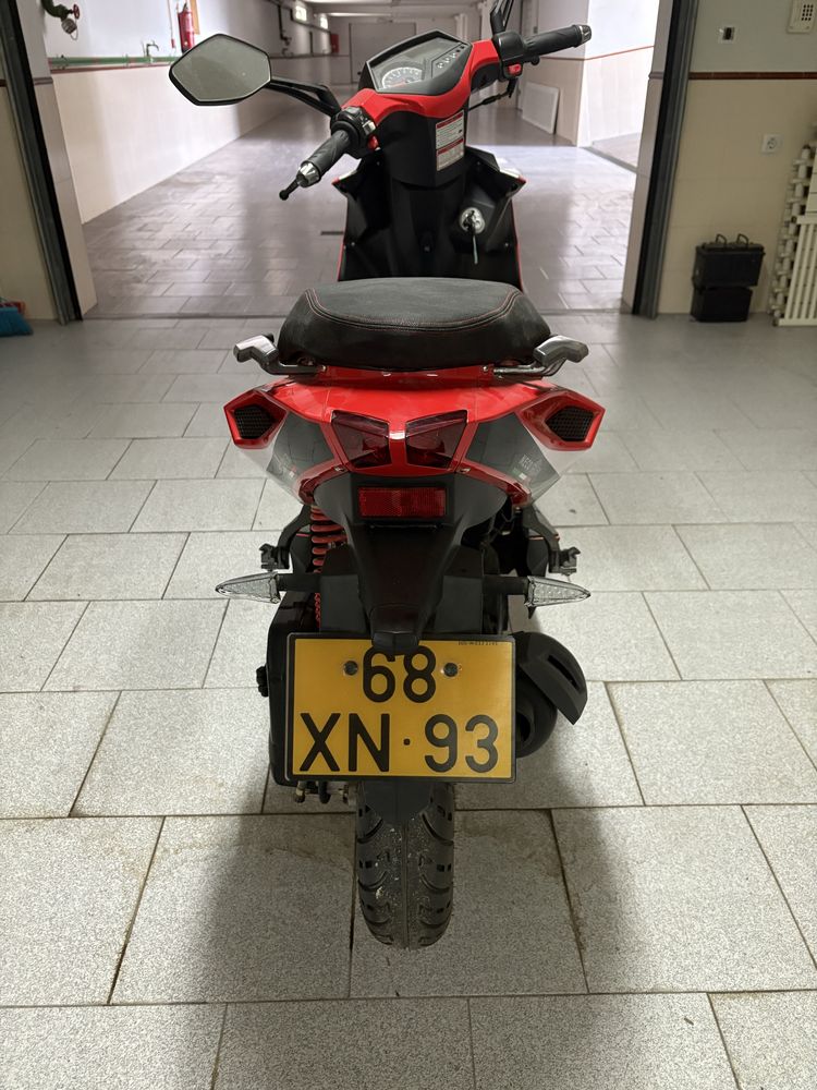 Scooter 50 cc - Rigorosamente Novas - só tem 70 Kilometros