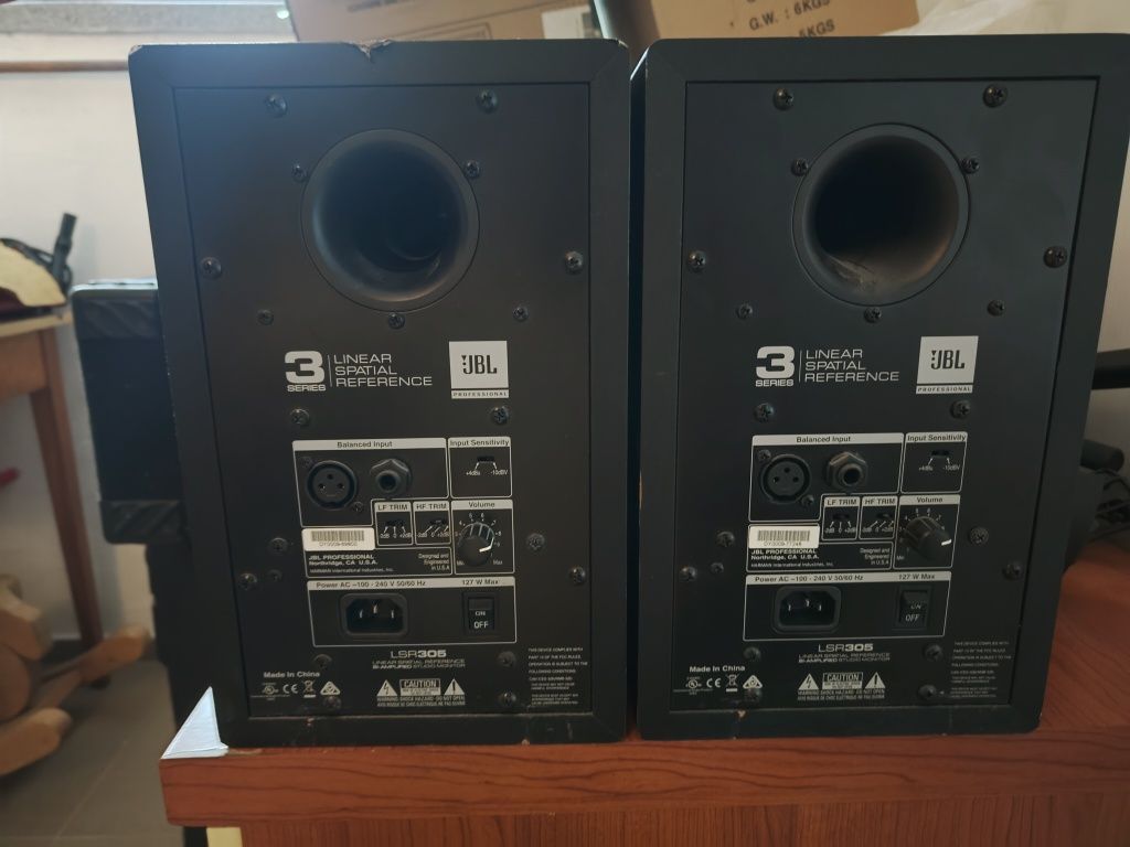 Kolumny monitory studyjne JBL LSR 305