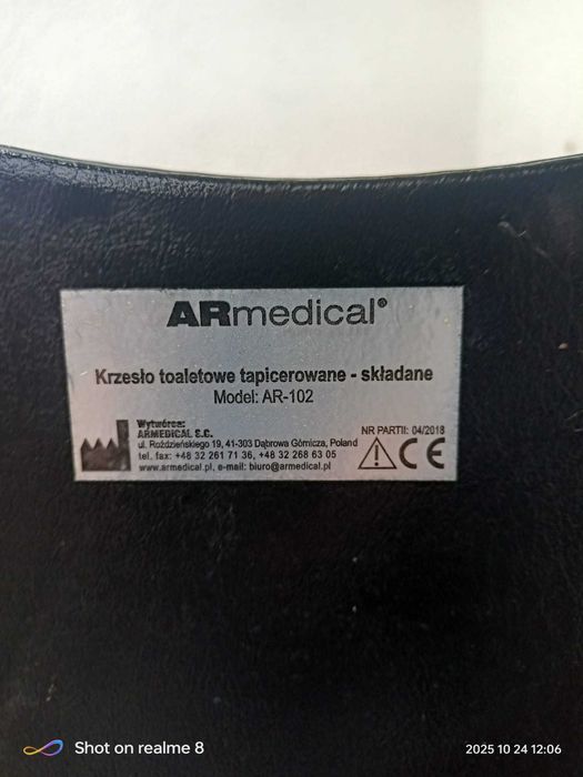 Solidne, rozkładane krzesło toaletowe