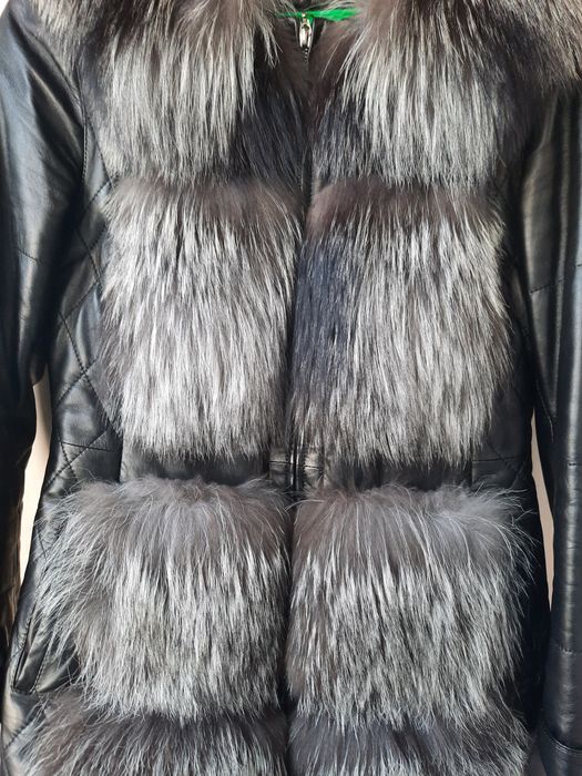 Шкіряна куртка чорнобурка