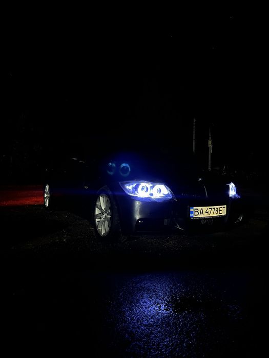 Продам BMW E90 330XI 2006р.