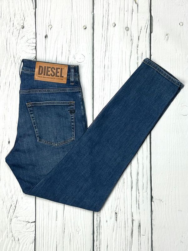 Diesel D-Fining Jeansy Męskie Tapered Logowane Nowy Model r. W29 L32