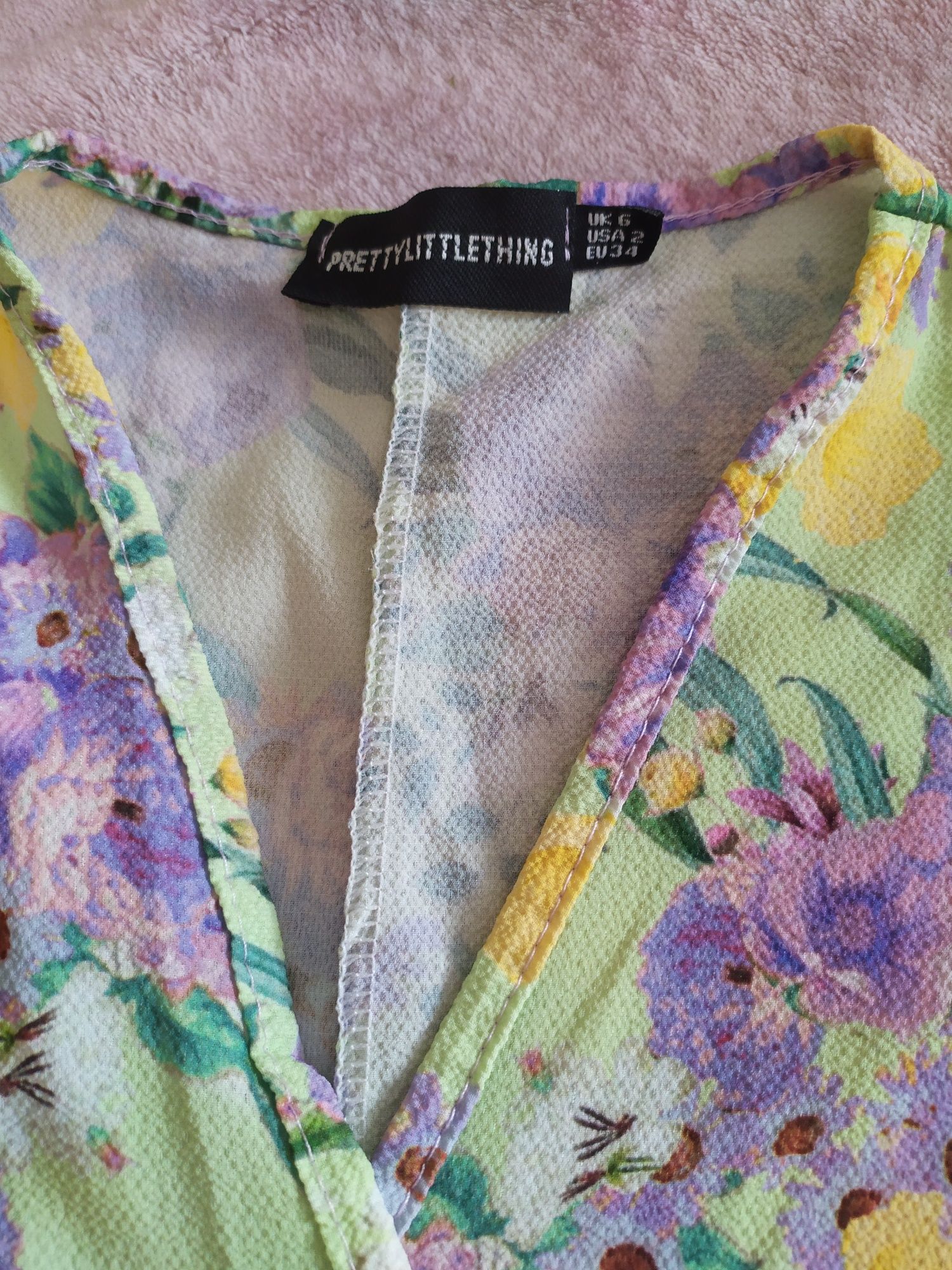 Pretty little thing літній костюмчик levis боді
