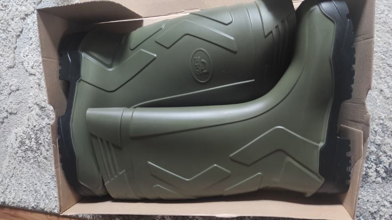 Wysokie buty "gumowce"