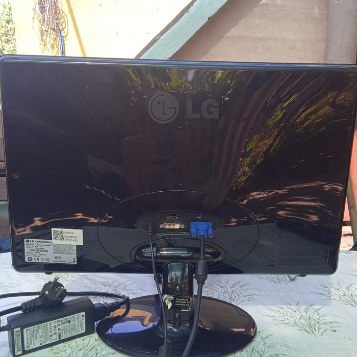 Монитор LG-Flatron E-225V-PNV. Польша.