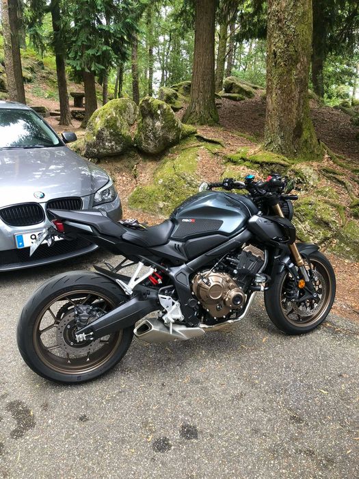 Honda CB650R 2023 35KW (Deslimitada)