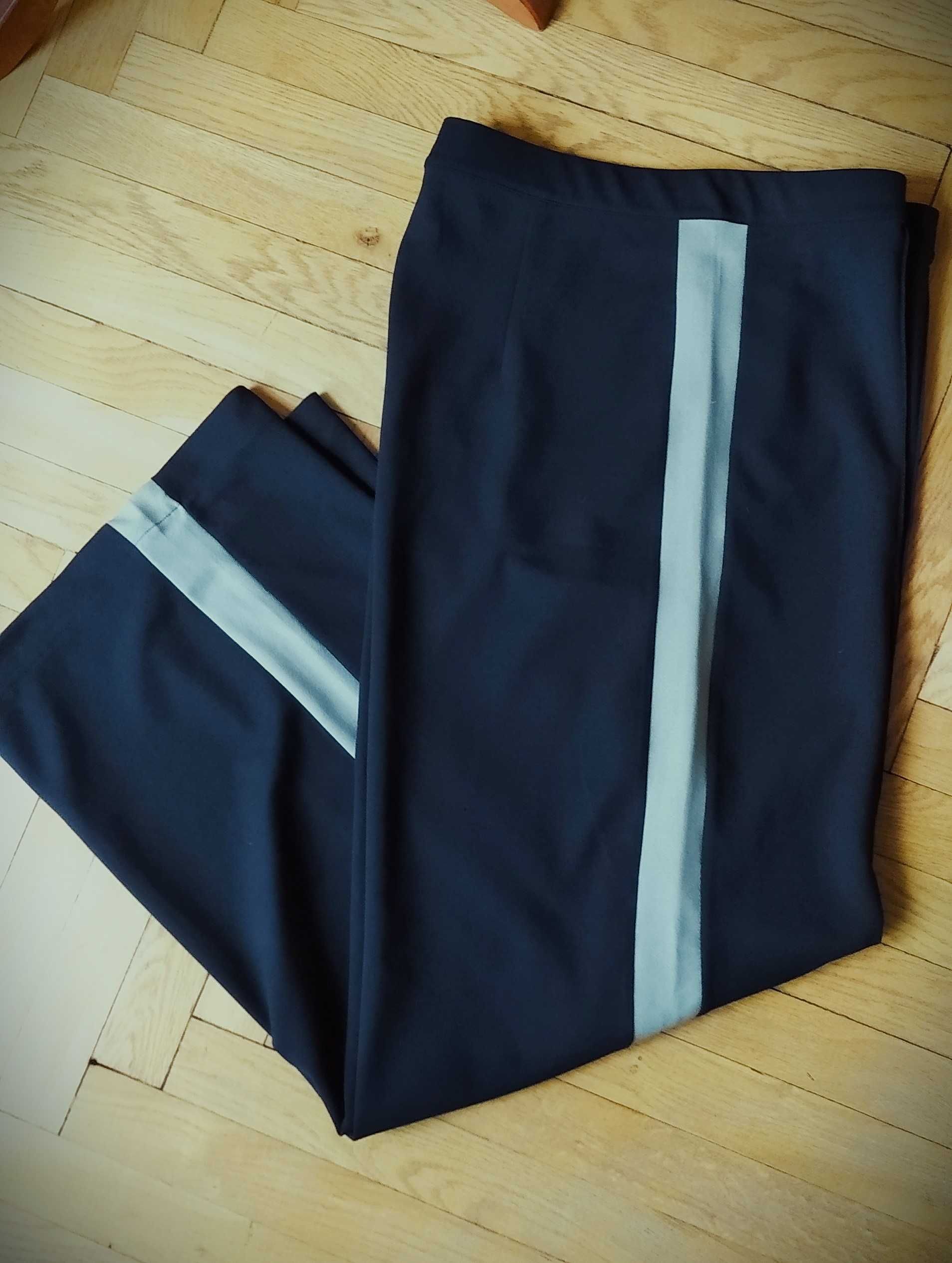 H&M - czarne, szerokie spodnie z lampasem - M/L
