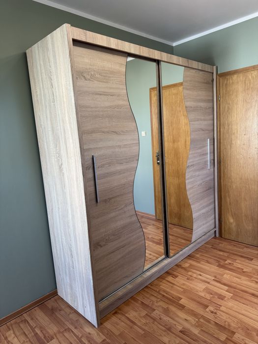 Elegancka szafa przesuwna z lustrem dąb sonoma