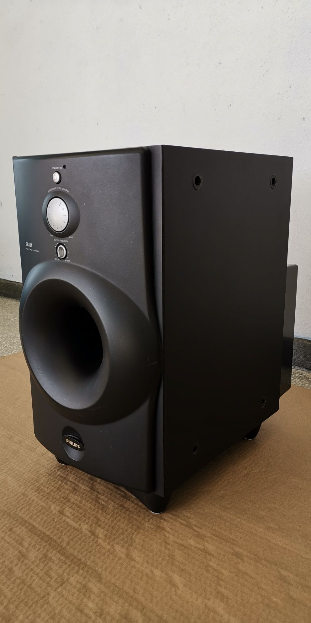 PHILIPS  Zestaw głośnikowy kina domowego + aktywny subwoofer  5.1