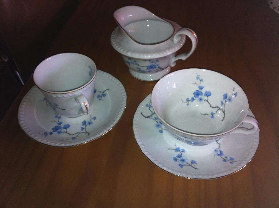 conjunto de chávenas de chá, café em porcelana antiga