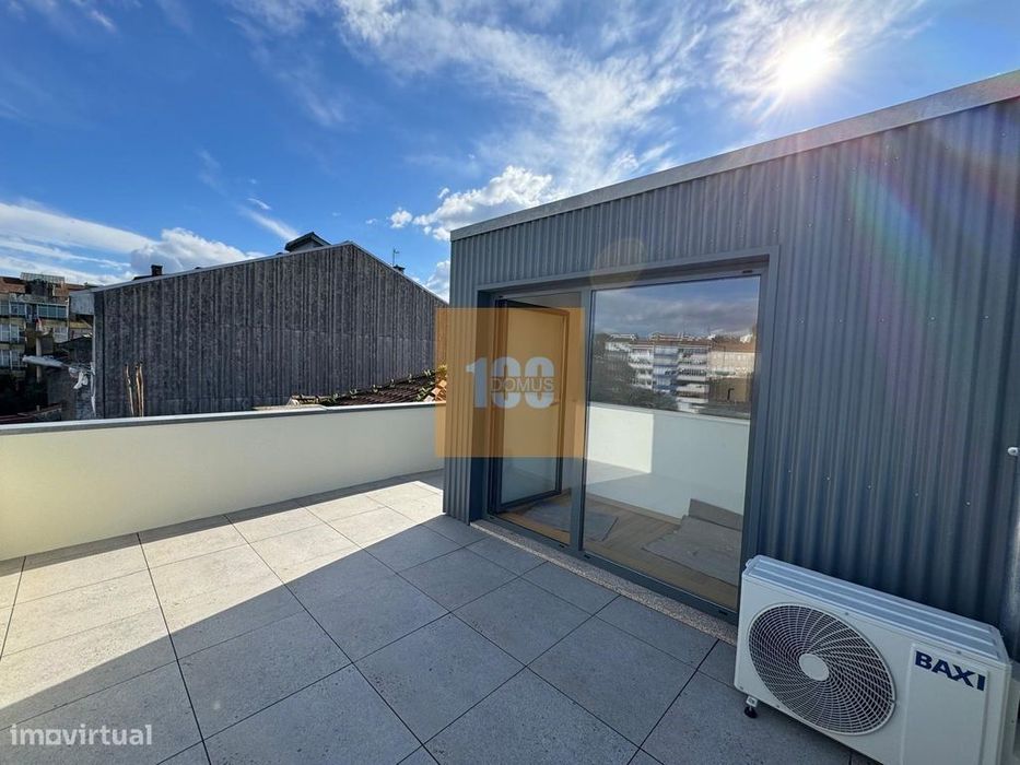 T1 novo com terraço na Boavista