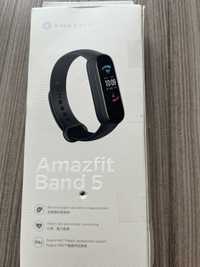 Amazfit Band 5 czarny smartwatch