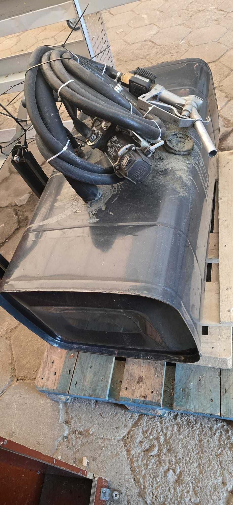 Mobilny zbiornik na paliwo 200l