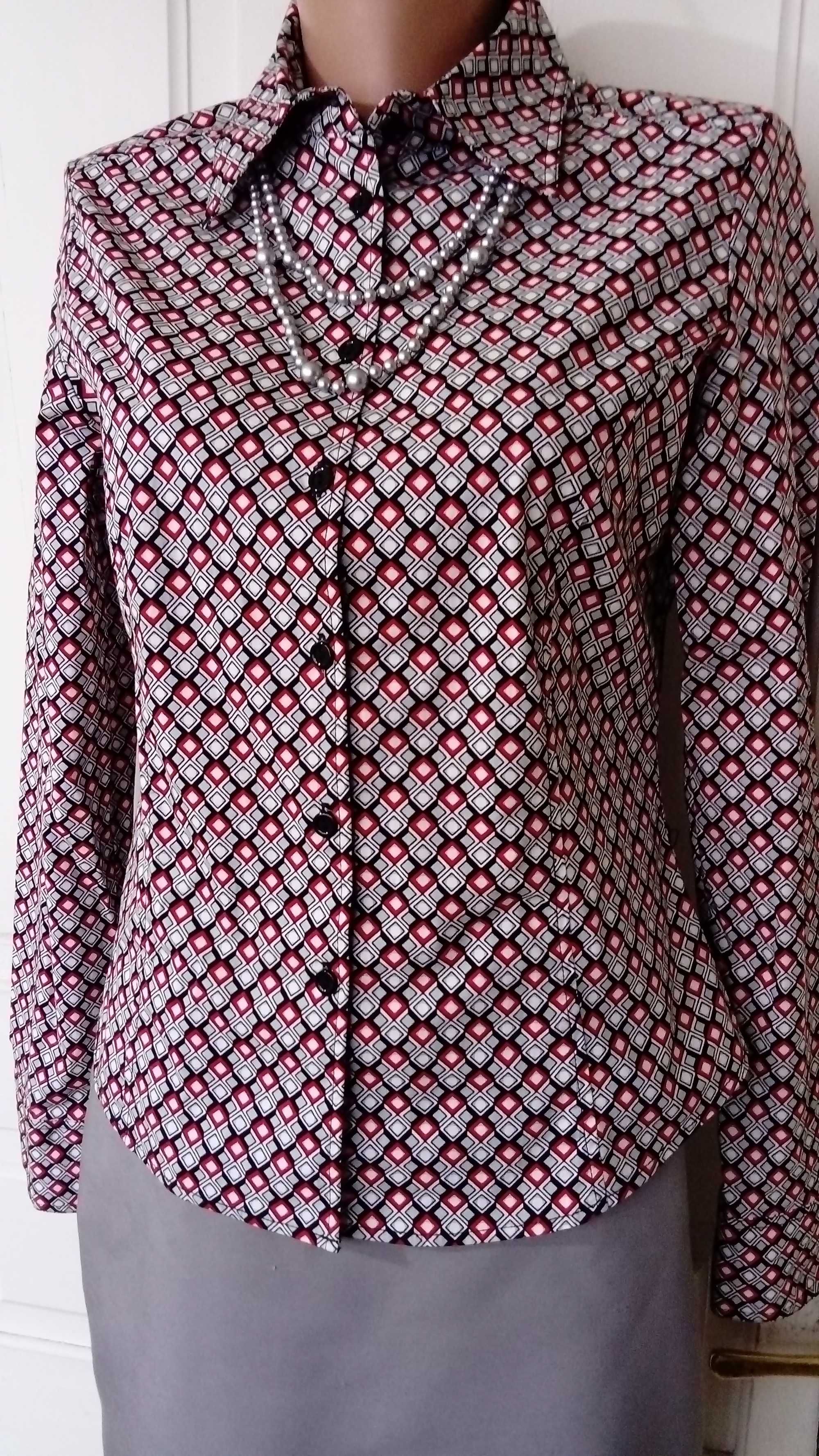 Шикарная блуза в геометричный принт