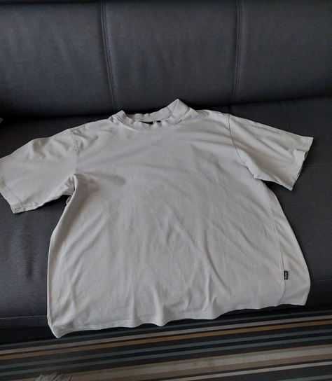*** podkoszulek T-shirt Cropp L jasny beż ***