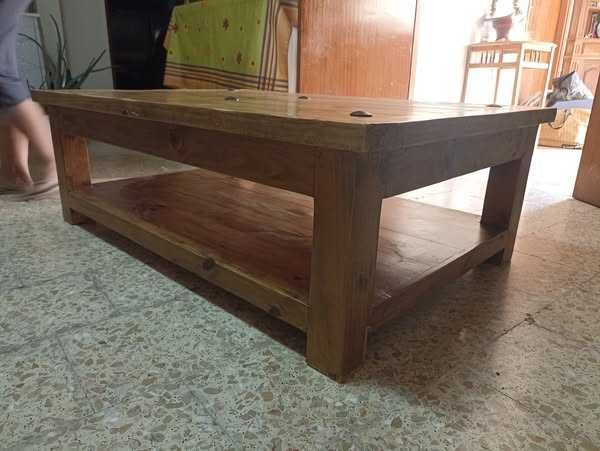 Mesa de centro para sala em madeira mexicana