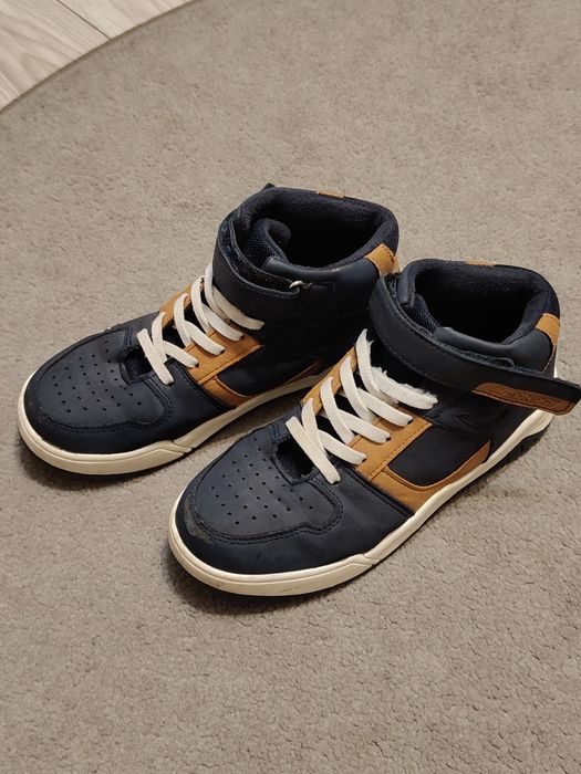 Buty chłopięce jesienne r 33