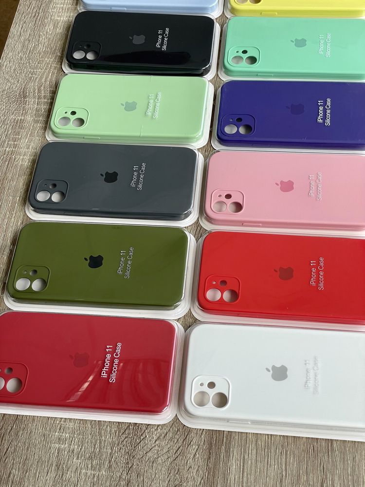 Чехол Silicone Case iPhone 11  квадратными бортами закрытый низ камера