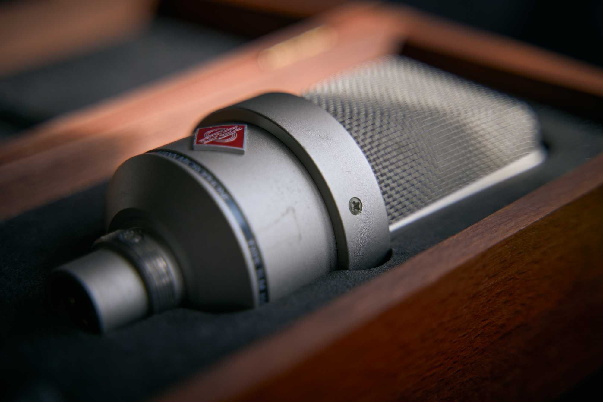 Mikrofon pojemnościowy Neumann TLM 103 + koszyk