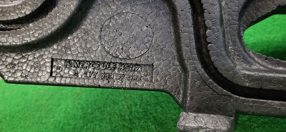 Absorber zderzaka przedniego Mercedes A-Klasa W177 AMG