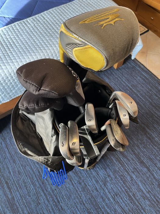 Conjunto de Golfe (Saco, Tacos e Acessórios Incluídos)