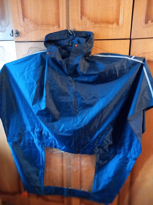 Накидка-плащ для езды на велосипеде(плюс накидка на руль)