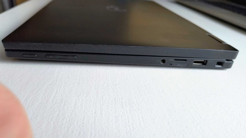 Laptop Dell latitude 7390 2-in-1 z funkcja tabletu