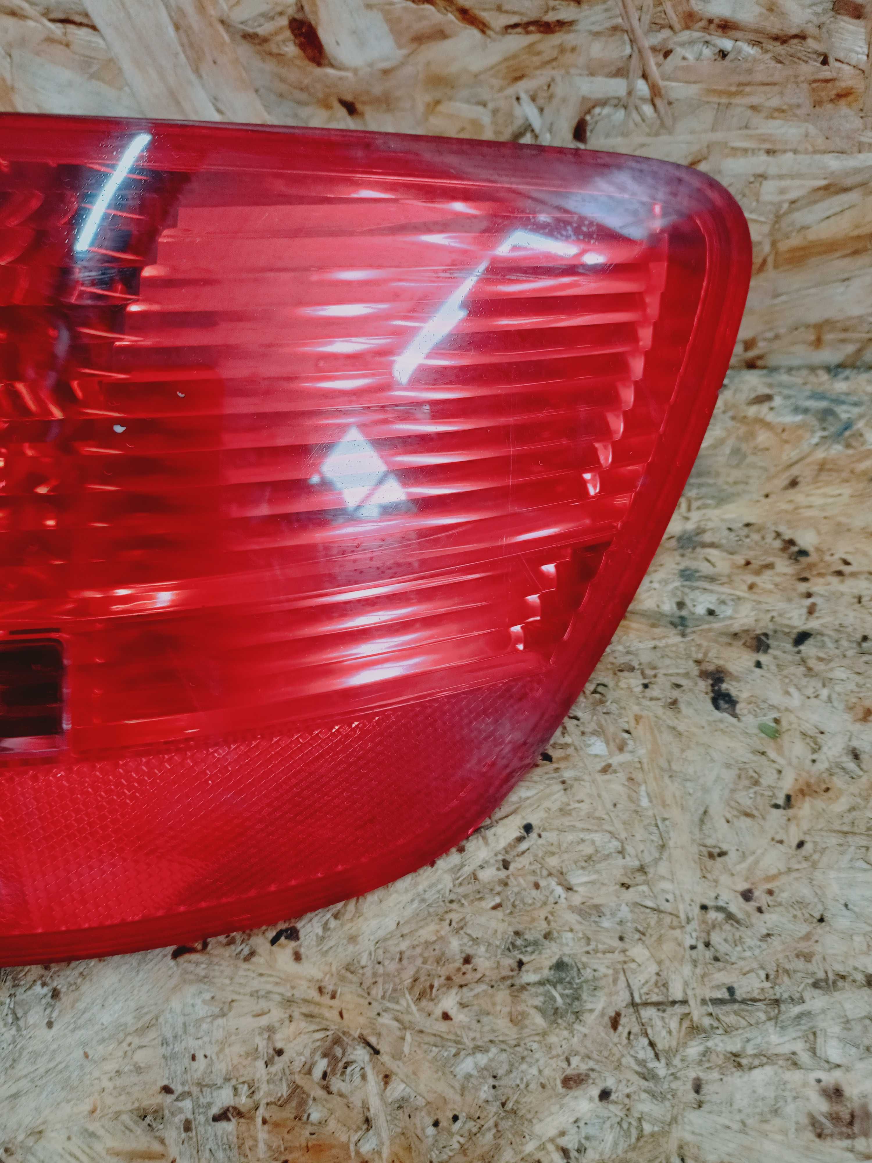 Audi A6 C6 lampa tył tylna prawa lewa kombi oryginał demontaż