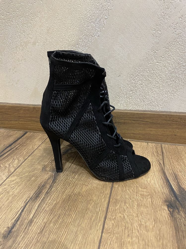 Продам нові high heels 36,37