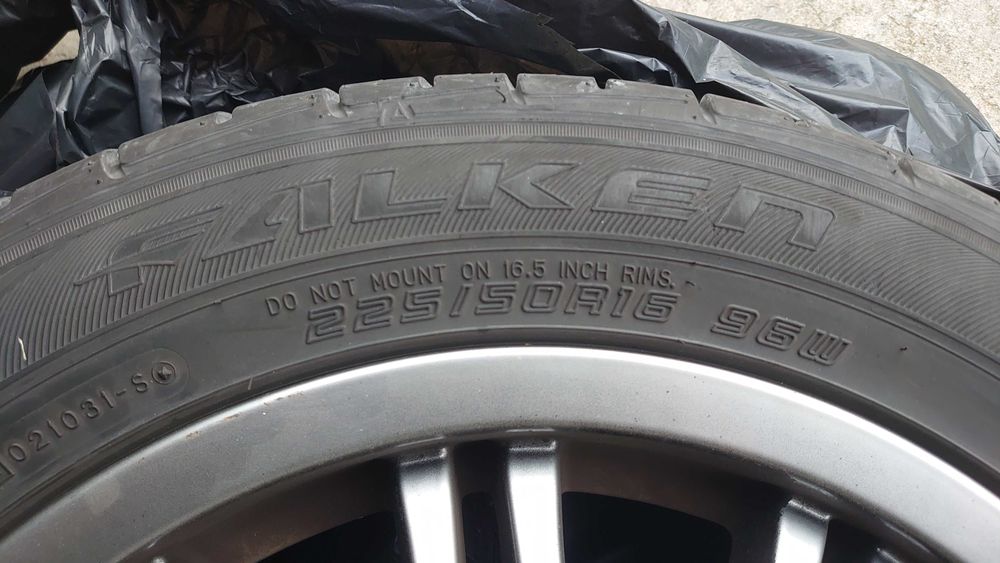 Pneus 225/55/16 Falken Ziex a 80%