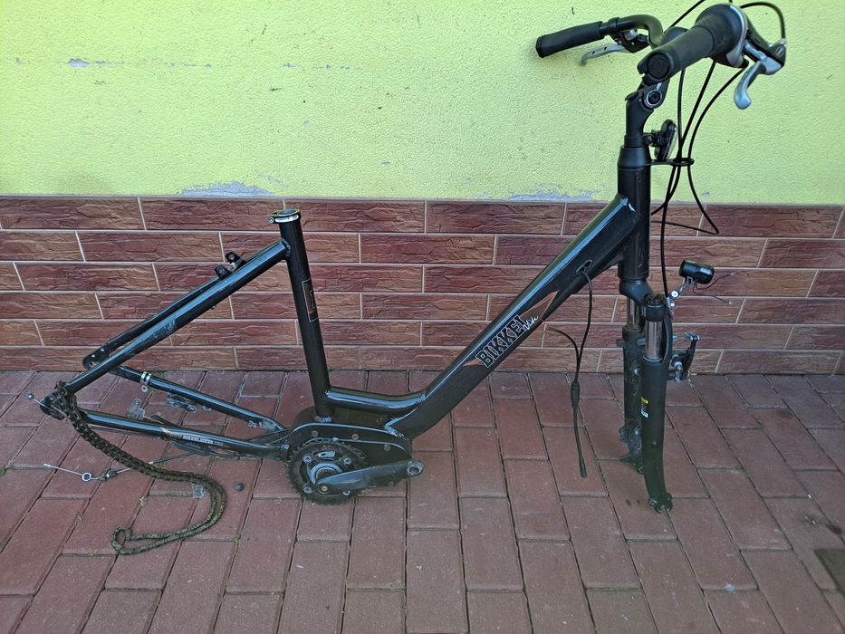 Rama z silnikiem do roweru elektrycznego