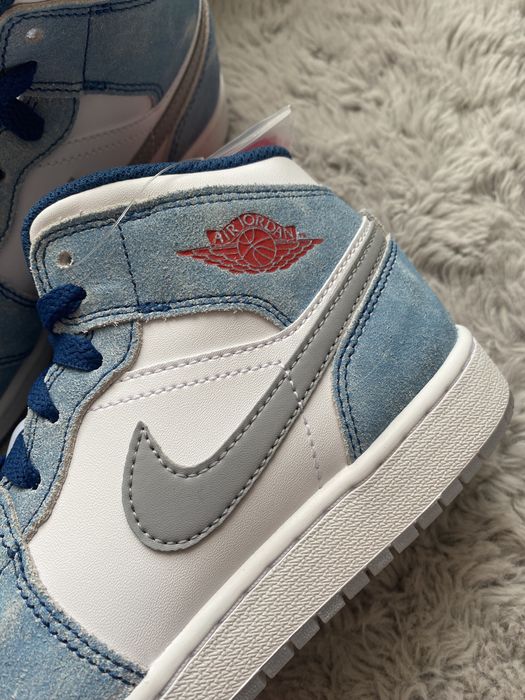 Air Jordan 3 Retro “Dunk on Mars” DV7028-108 / Jordan 1 Mid DR6235-401