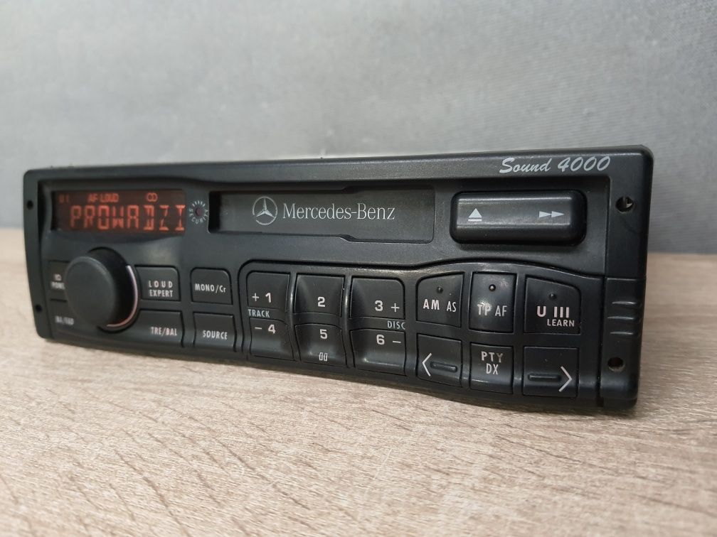 Radio samochodowe Mercedes Sound 4000 + kod Vito W124 W202 W208 W210