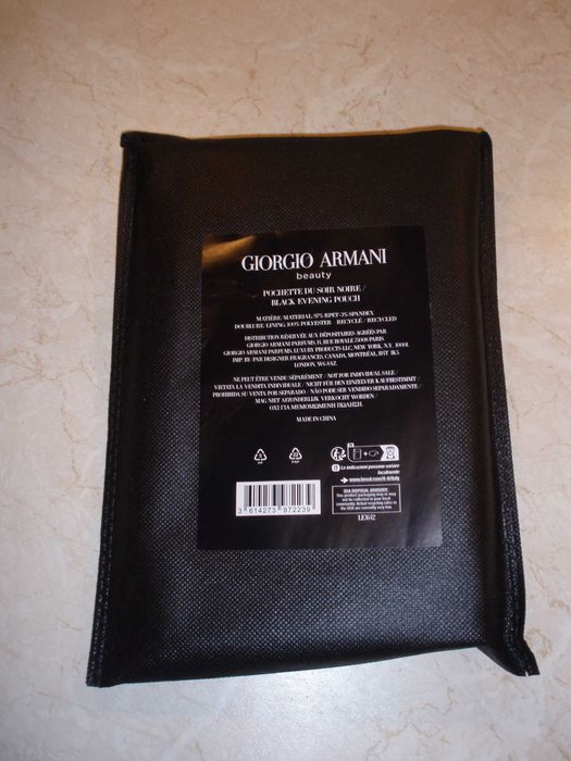 Armani nowa czarna wieczorowa torebka kopertówka