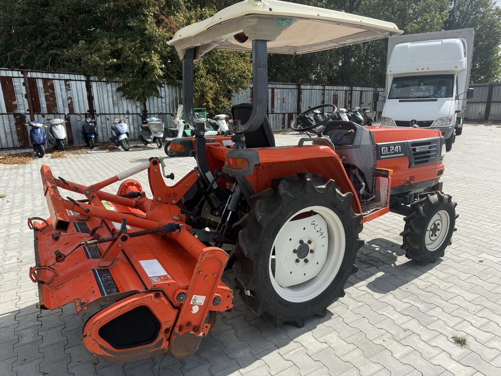 Японський трактор Kubota GL241
