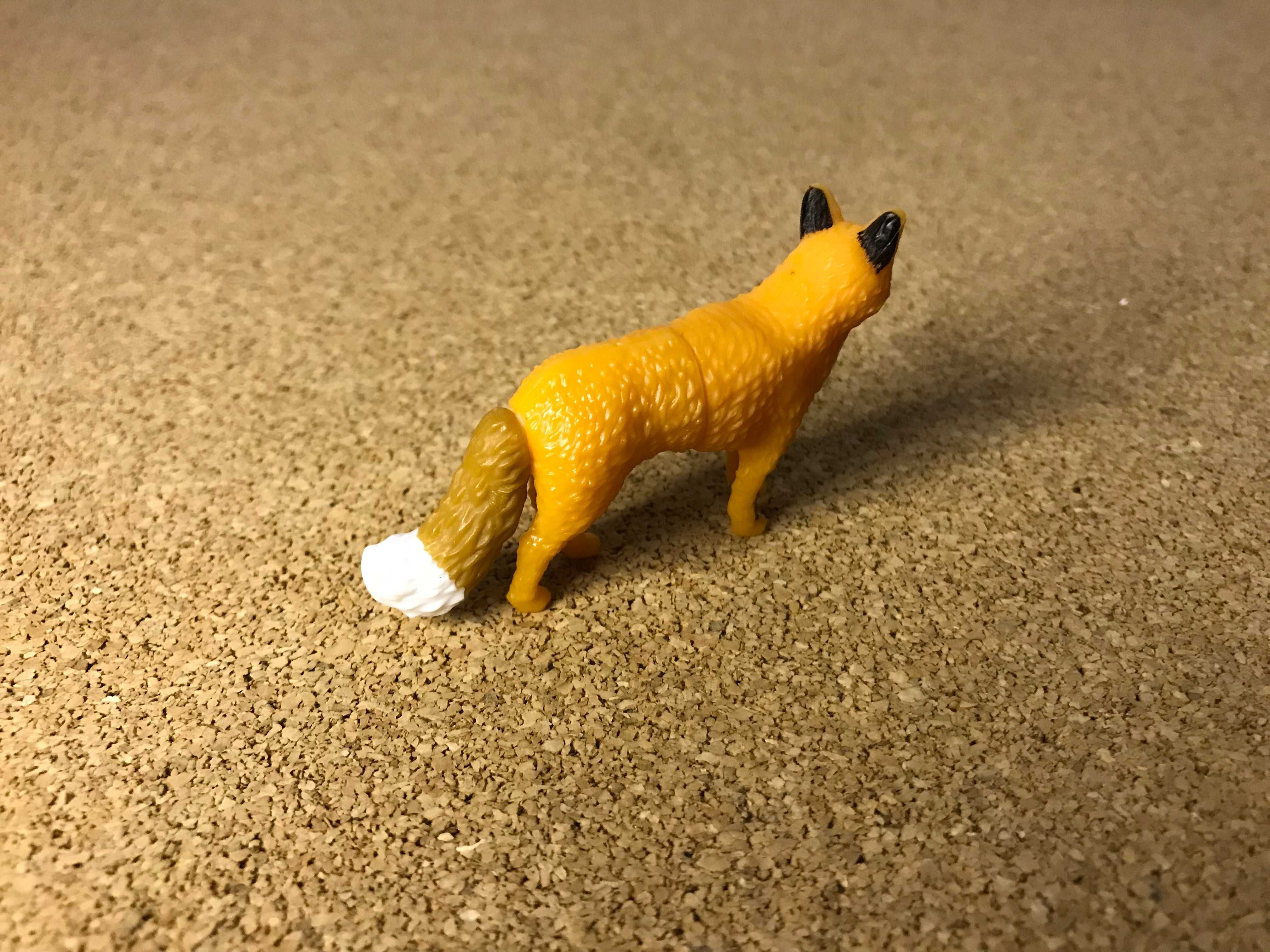 Figurka Kinder Natoons North America Zwierzęta Lis Fox [1]